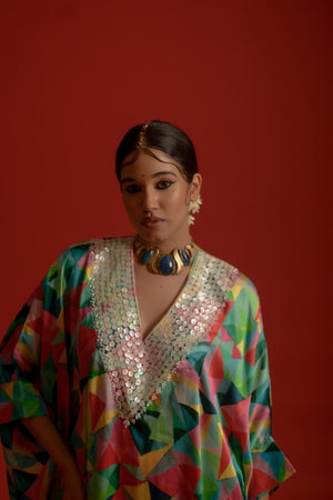 Kaftan And Pants With Button Work